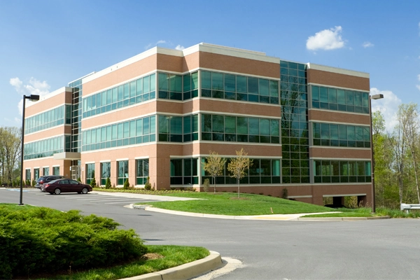 commercial lawn and landscaping services